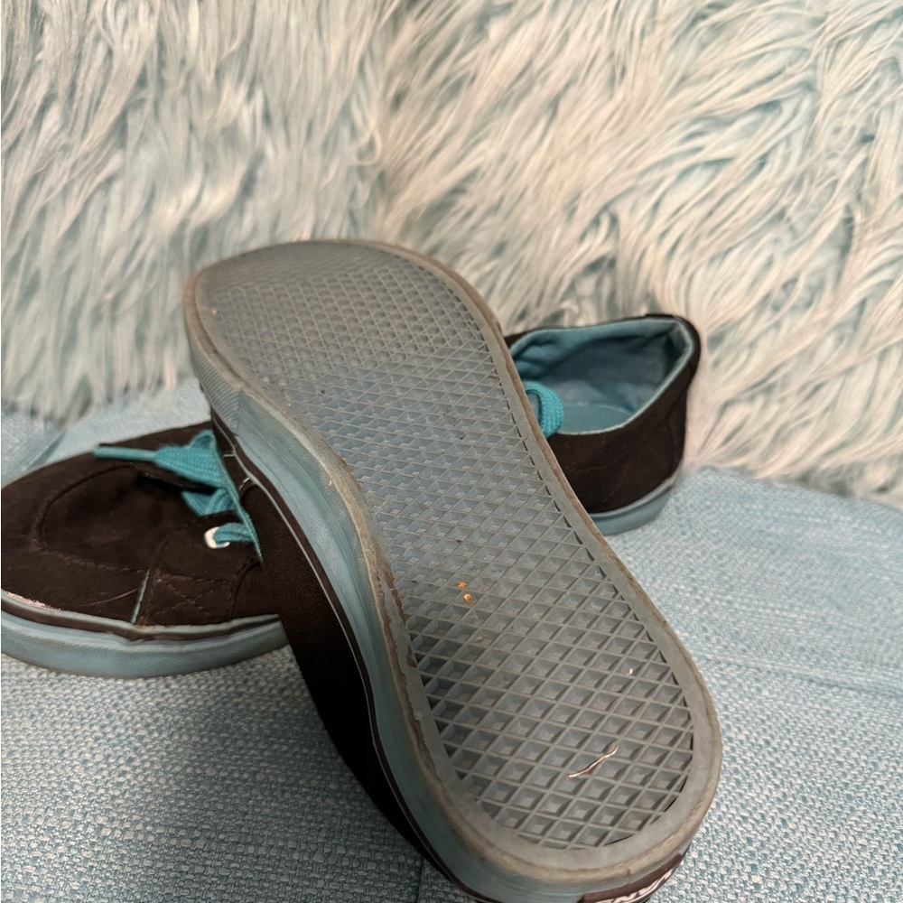 8.5 vans - Picture 3 of 4